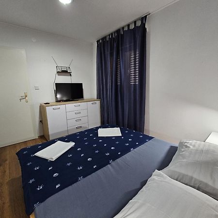 Modern Apartment Nikola In A Quiet Area Kastel Stari Luaran gambar