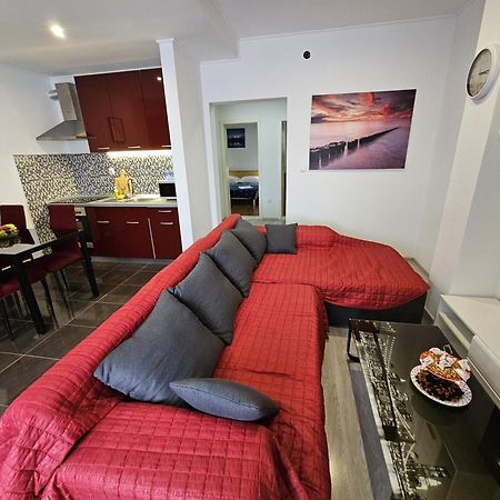 Modern Apartment Nikola In A Quiet Area Kastel Stari Luaran gambar