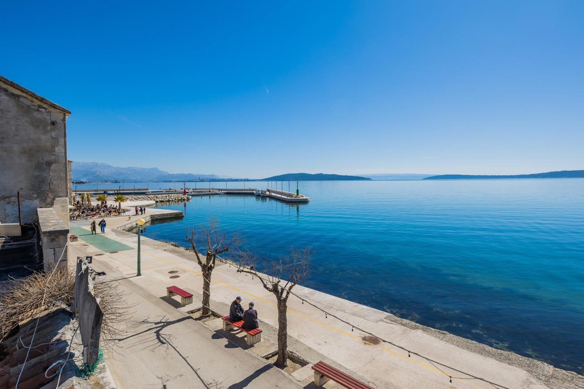 Modern Apartment Nikola In A Quiet Area Kastel Stari Luaran gambar
